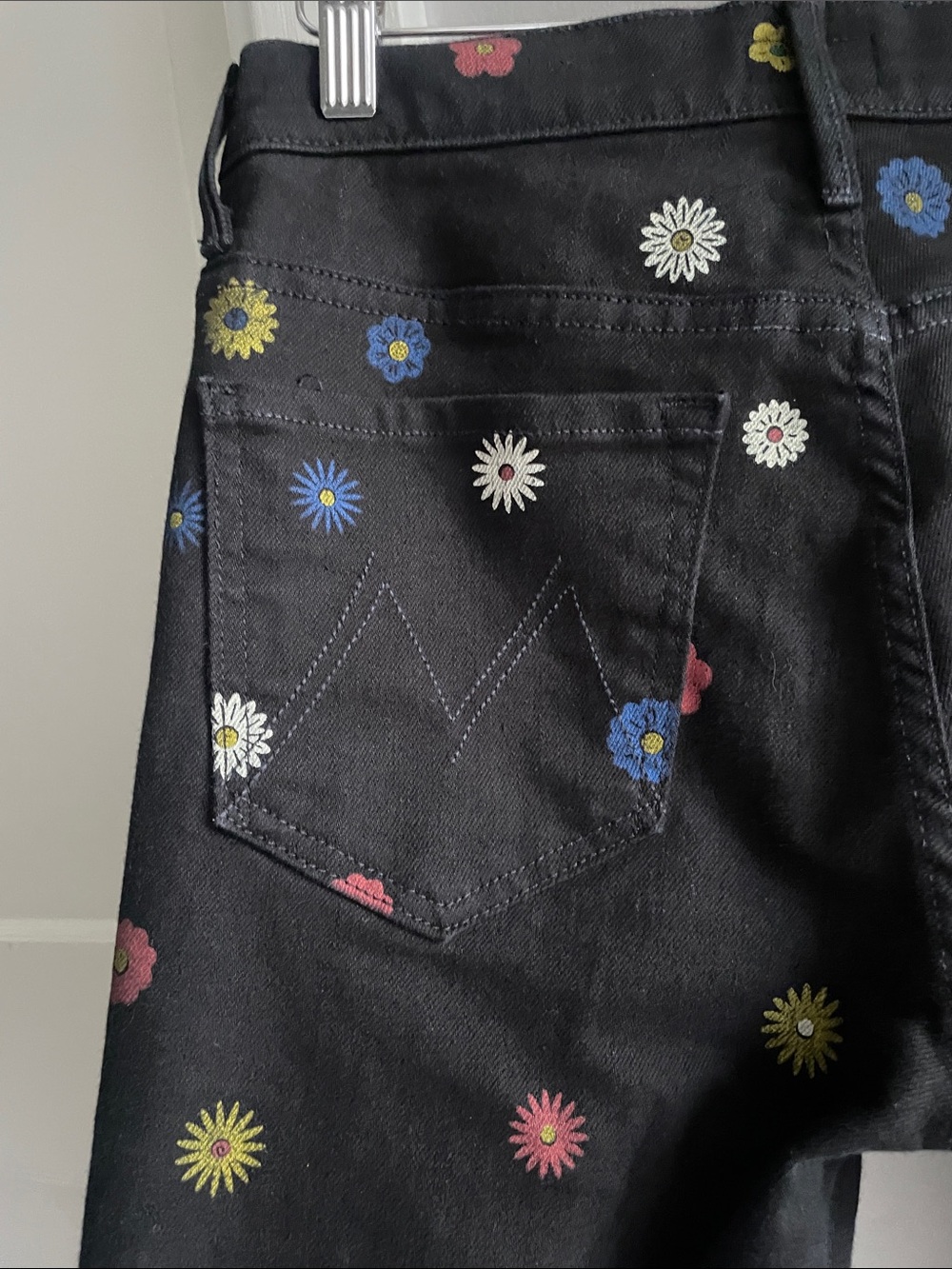 MOTHER The Insider Flood Flare Fresh as a Daisy Jean -Size 28 - Picture 4 of 12